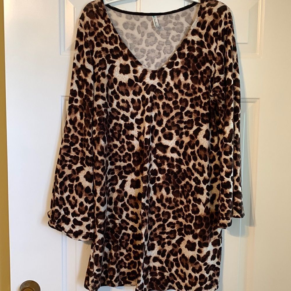 Auditions Size Small animal print dress/tunic